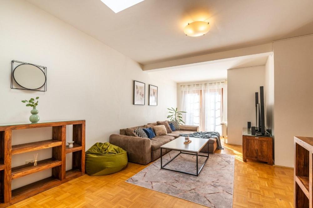 Templova - Old Town Large Apartment With Terrace Prága Kültér fotó