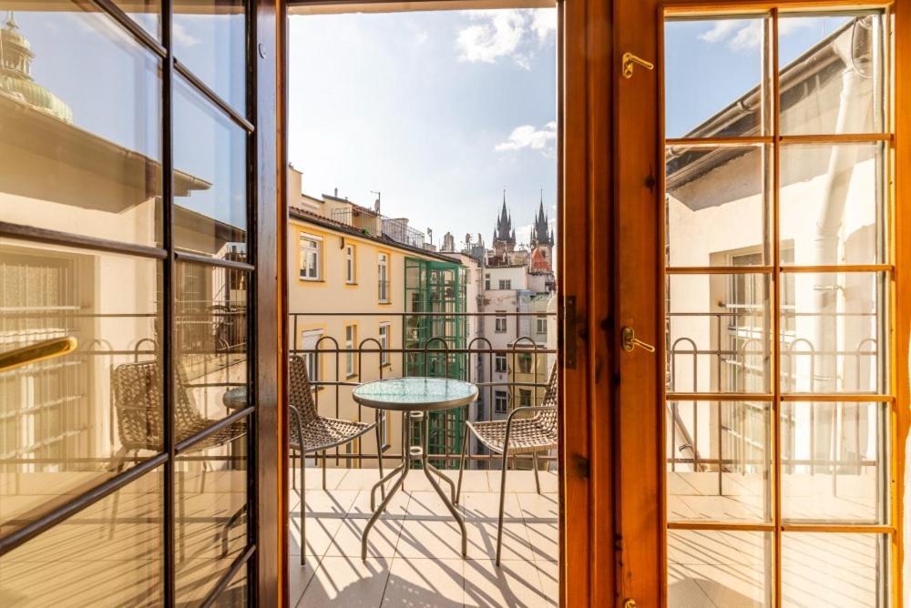 Templova - Old Town Large Apartment With Terrace Prága Kültér fotó